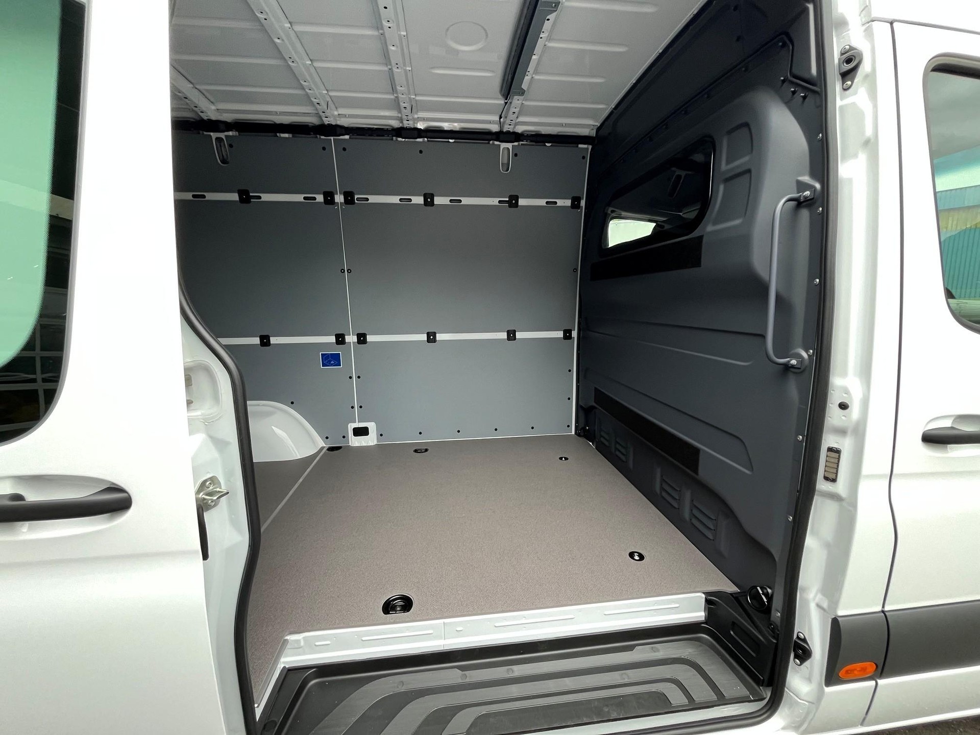MERCEDES-BENZ Sprinter 317 Kaw. 3665 S 2.0 CDI 170 Pro-image-9