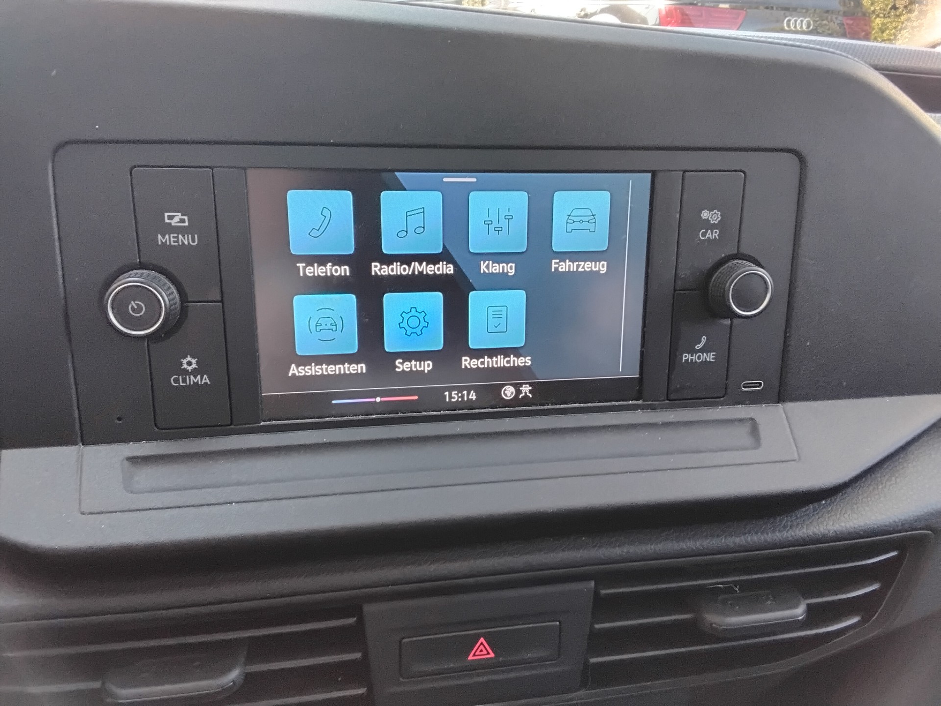 VW Caddy 2.0 TDI-image-5