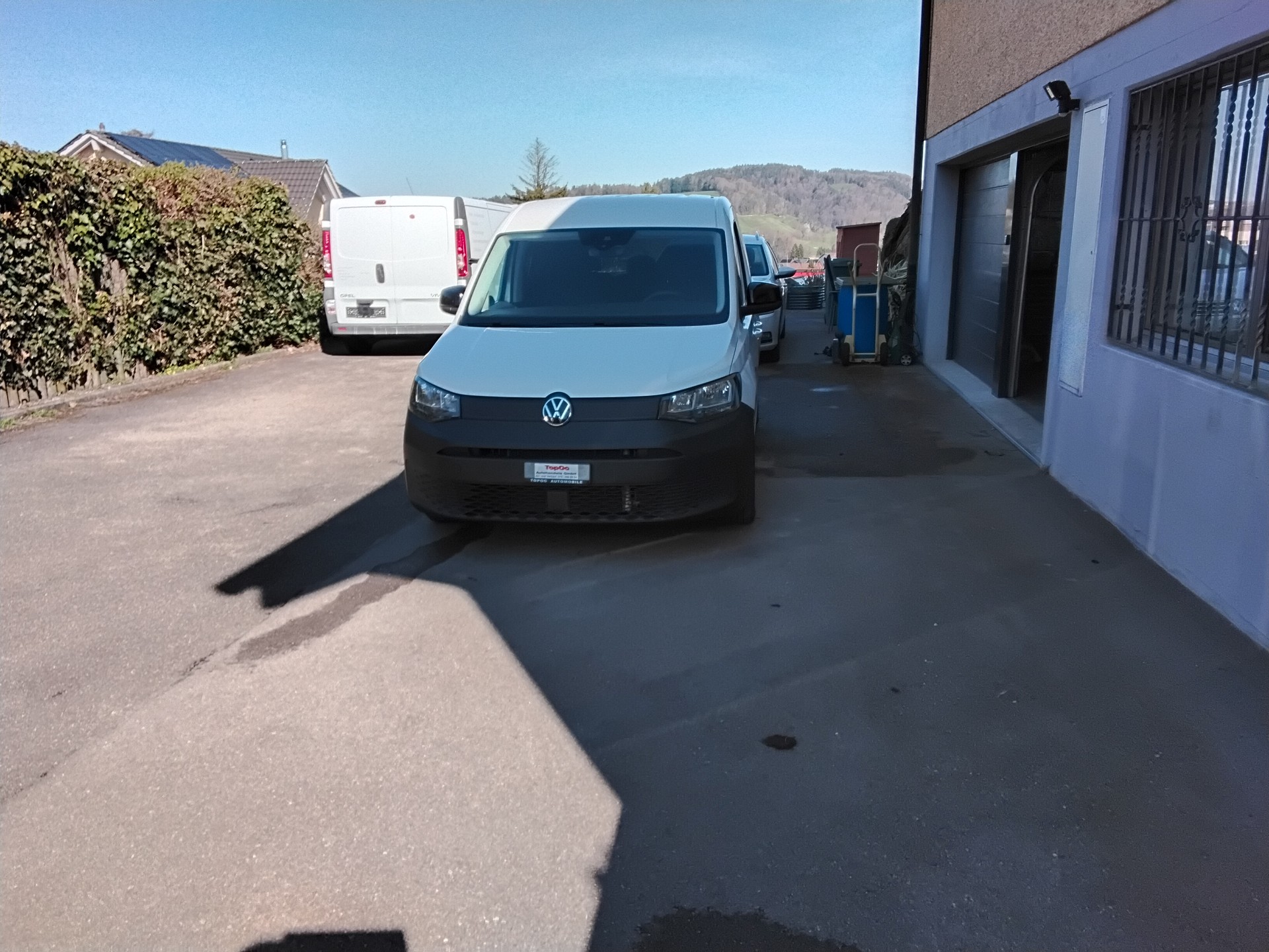 VW Caddy 2.0 TDI-image-2