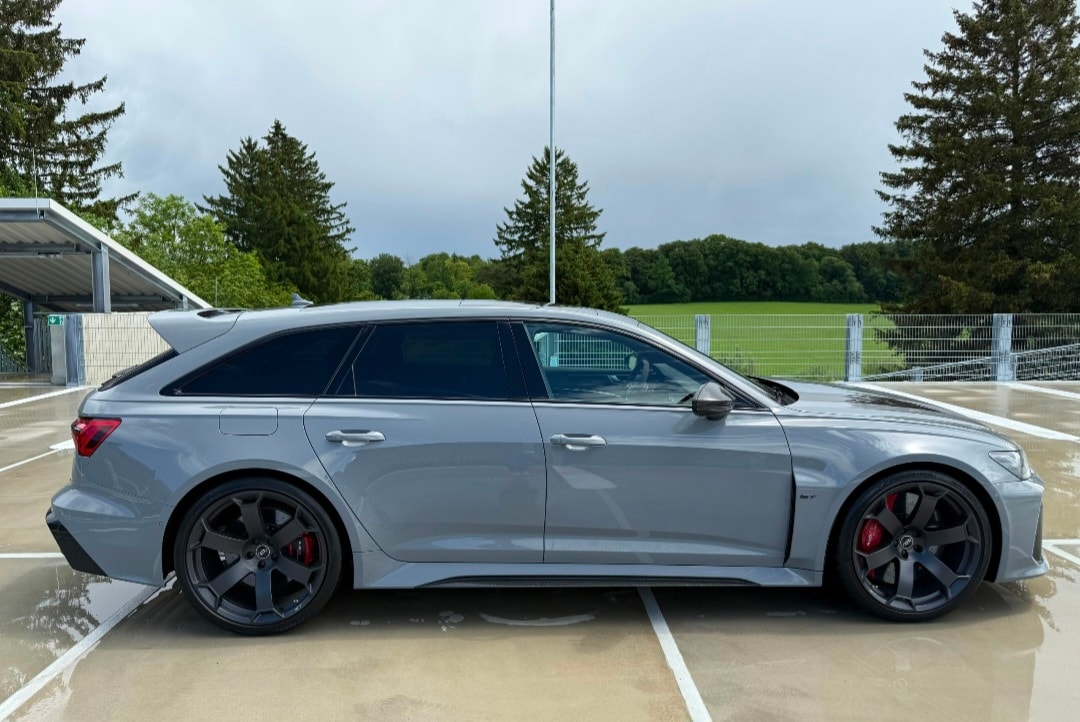 AUDI Audi RS6 Avant GT PANO/STANDHZG !! 1 of 660-image-2