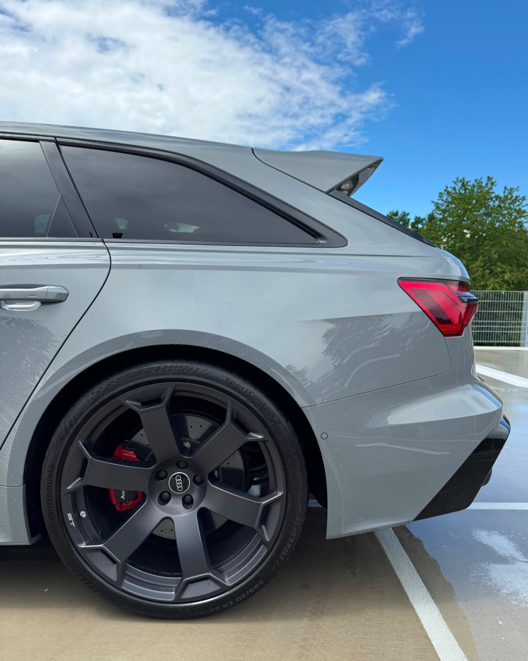 AUDI Audi RS6 Avant GT PANO/STANDHZG !! 1 of 660-image-4
