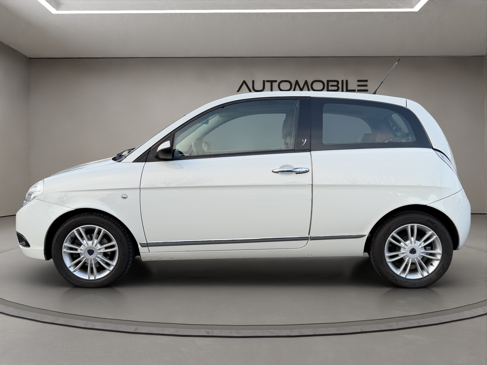 LANCIA Ypsilon 1.4 16V Platino-image-3