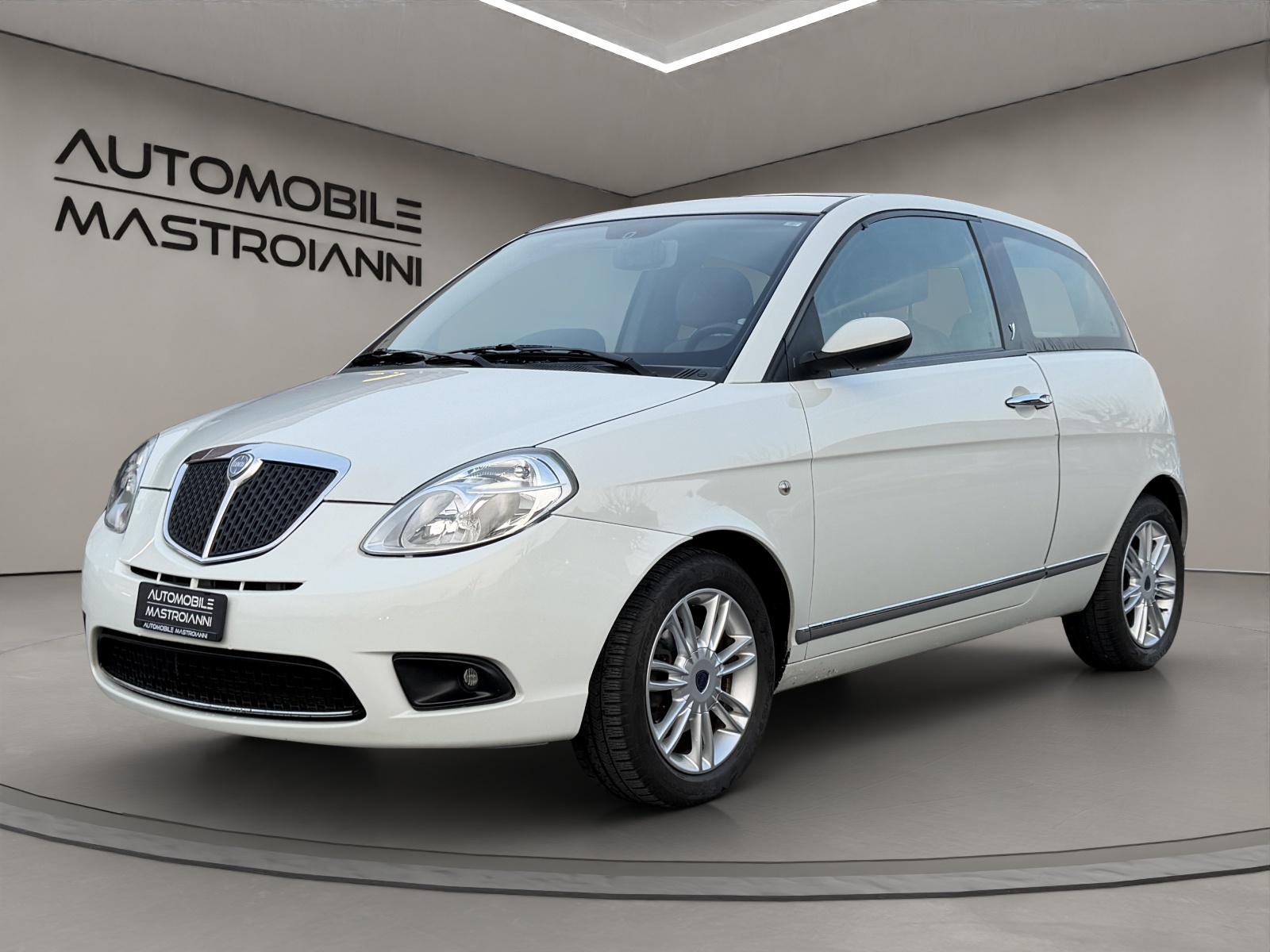 LANCIA Ypsilon 1.4 16V Platino-image-2
