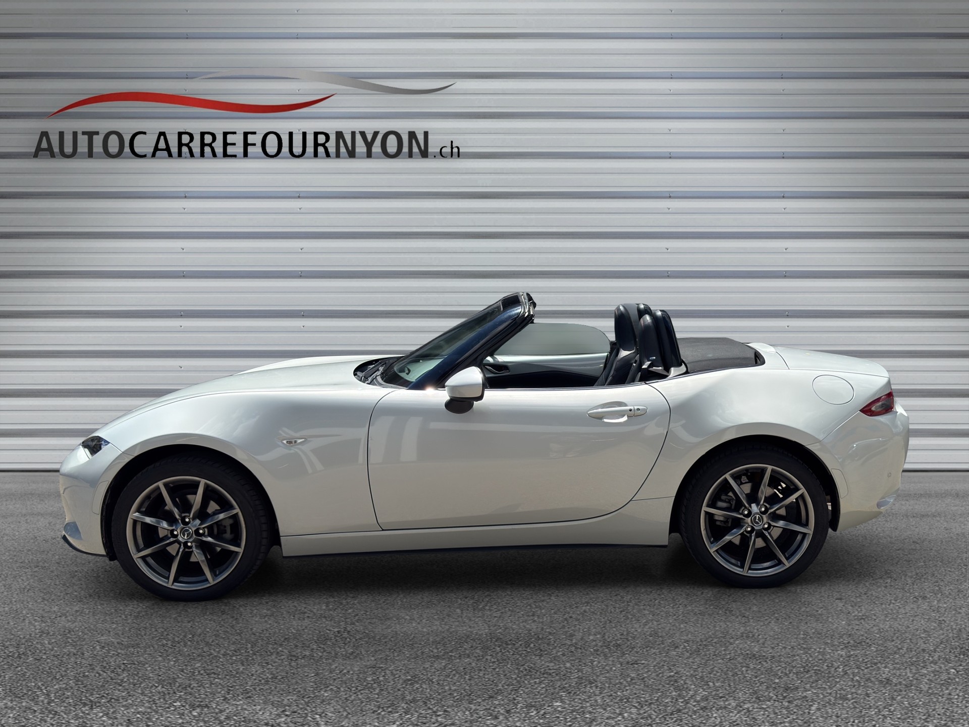 MAZDA MX-5 SKYACTIV-G 160 Revolution-image-2