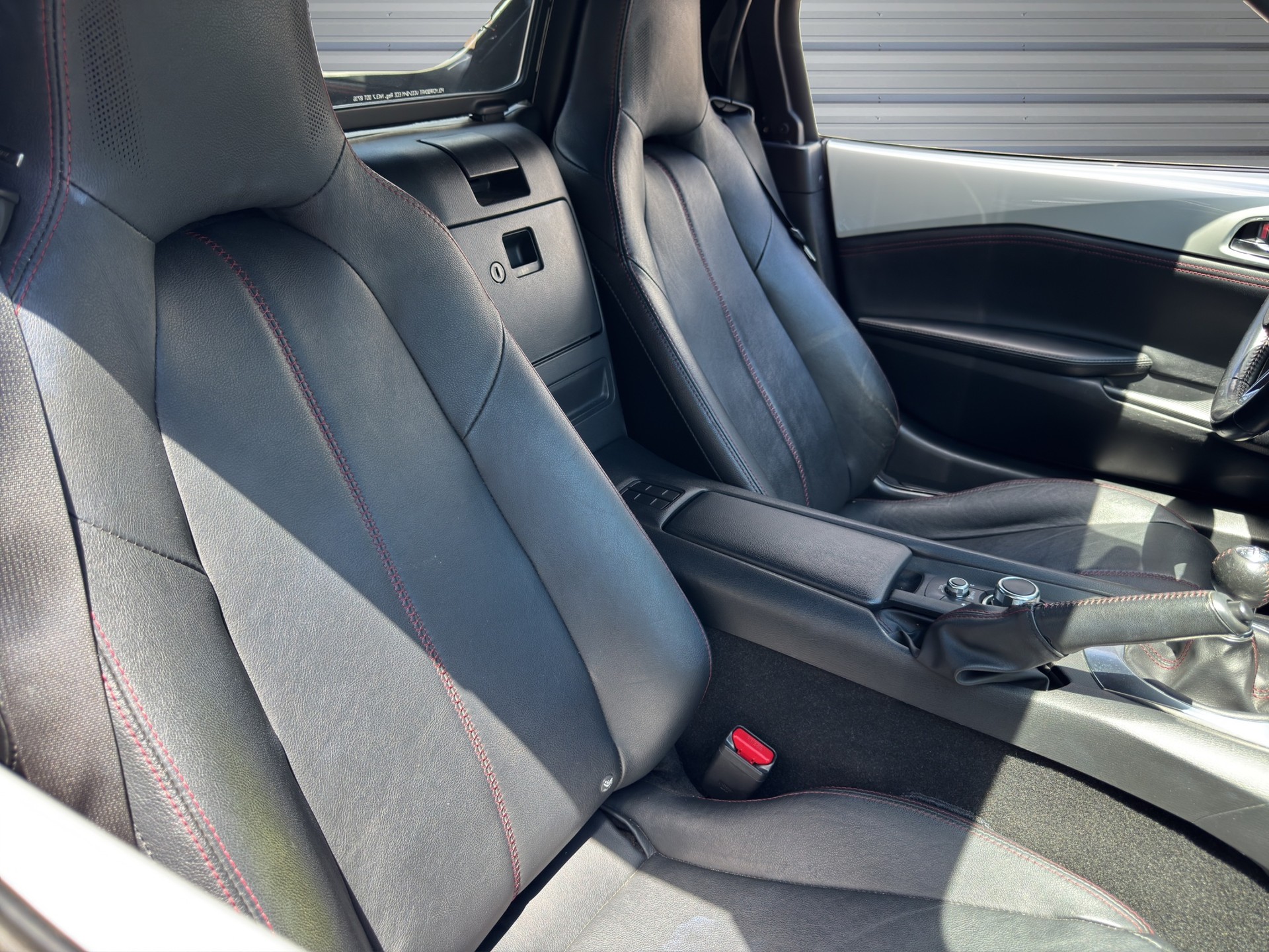 MAZDA MX-5 SKYACTIV-G 160 Revolution-image-17