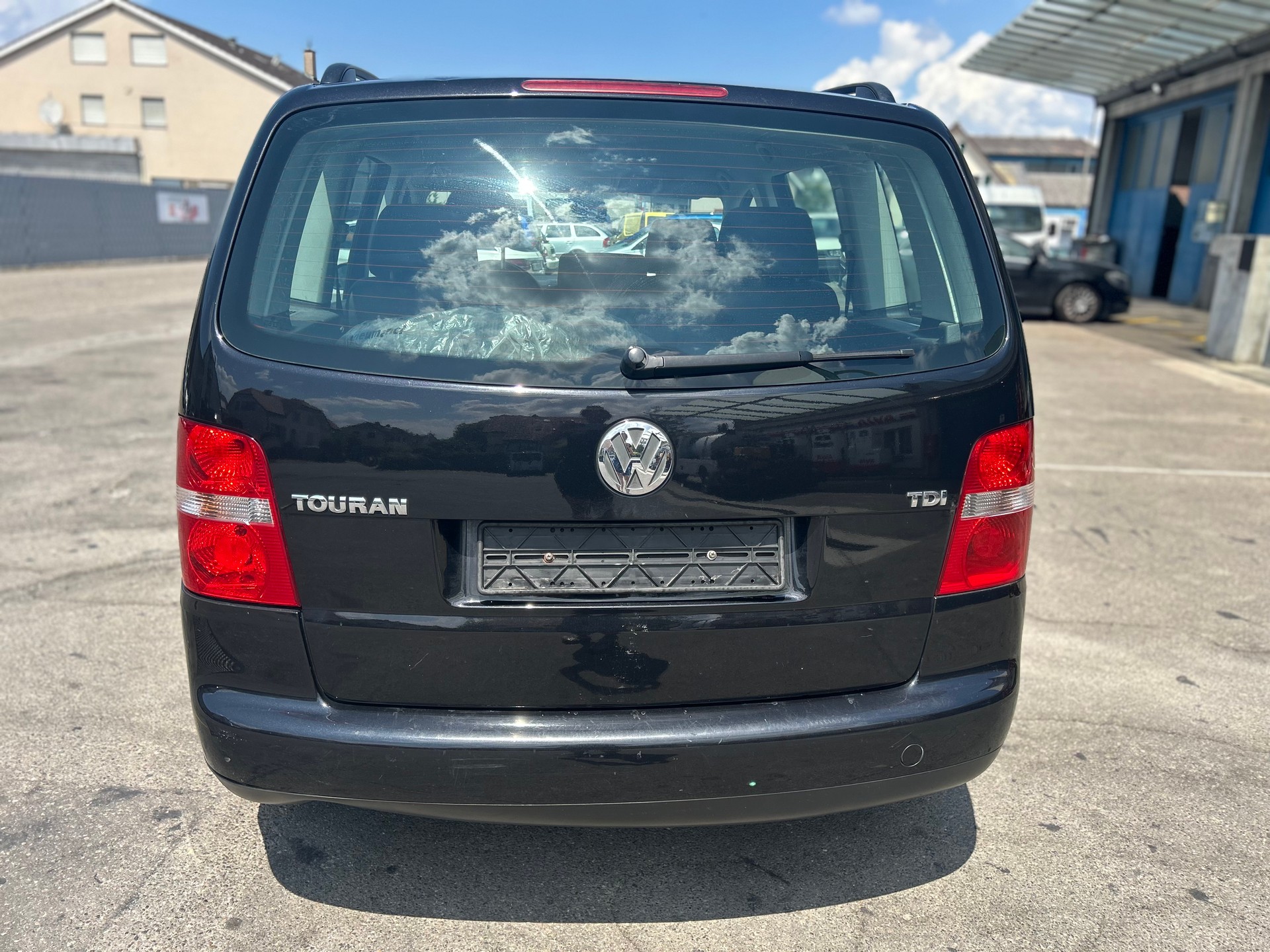 VW Touran 1.9 TDI-image-5
