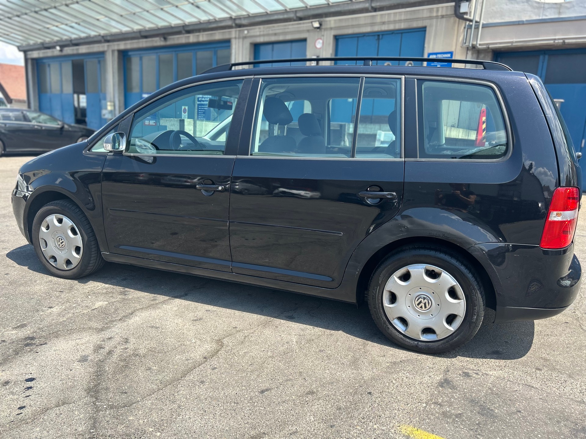 VW Touran 1.9 TDI-image-4