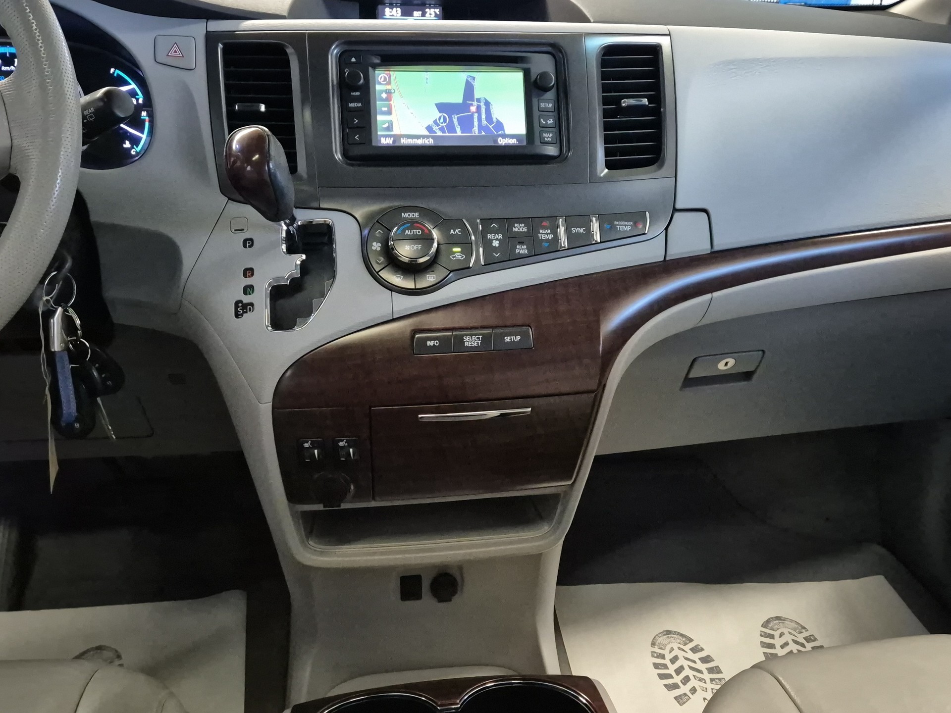 TOYOTA Sienna 3.5 A 4WD, 7-PLÄTZER-image-20