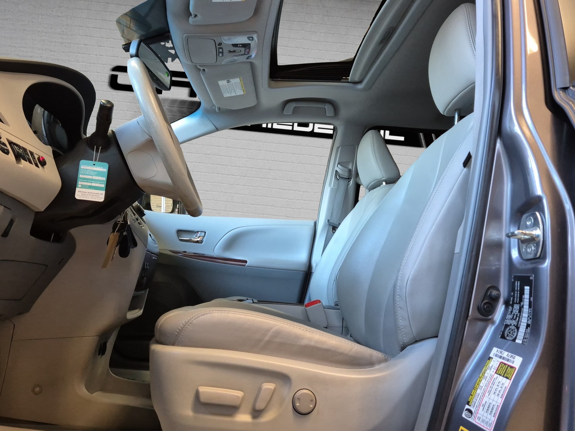TOYOTA Sienna 3.5 A 4WD, 7-PLÄTZER-image-17