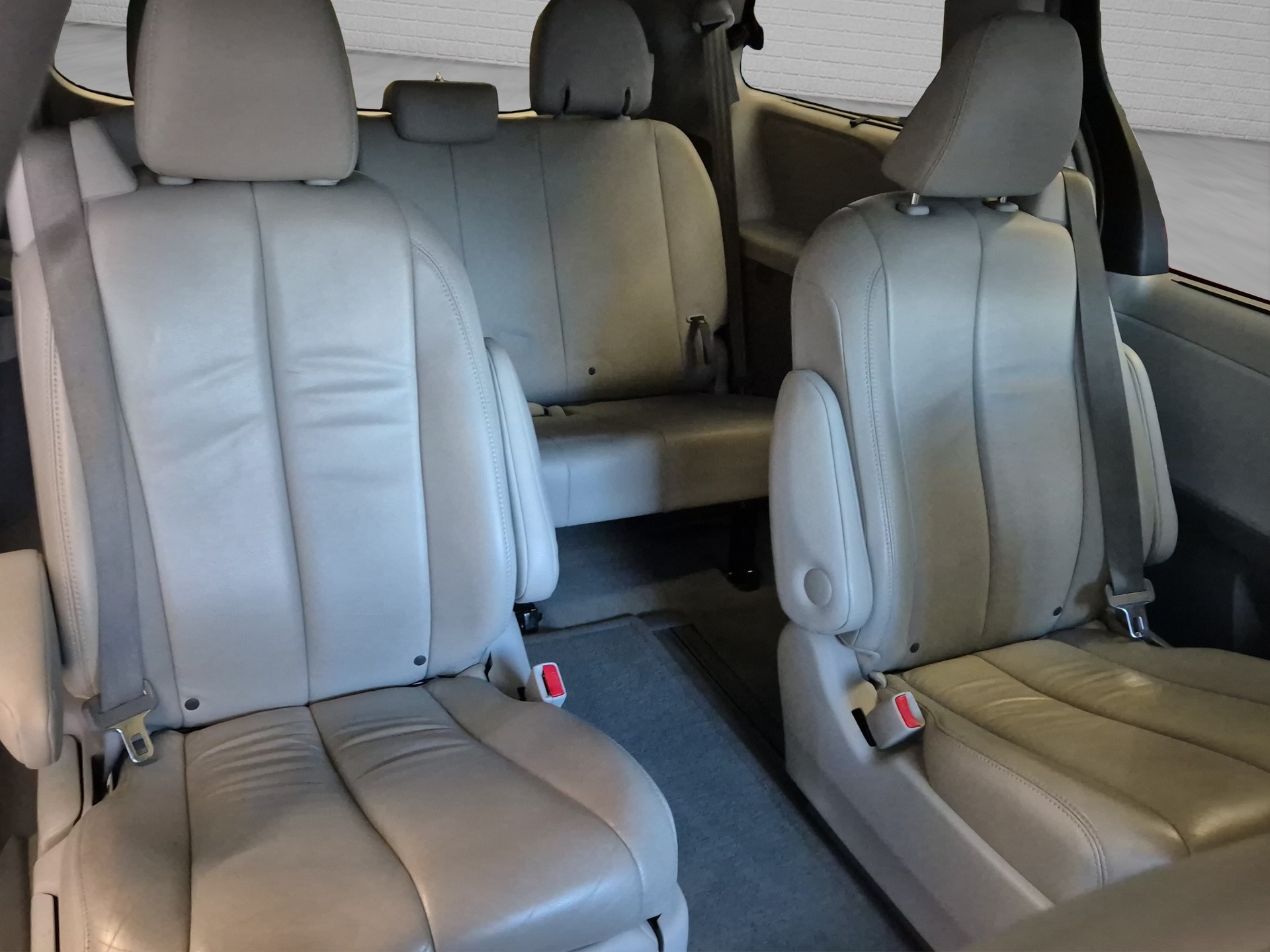 TOYOTA Sienna 3.5 A 4WD, 7-PLÄTZER-image-22
