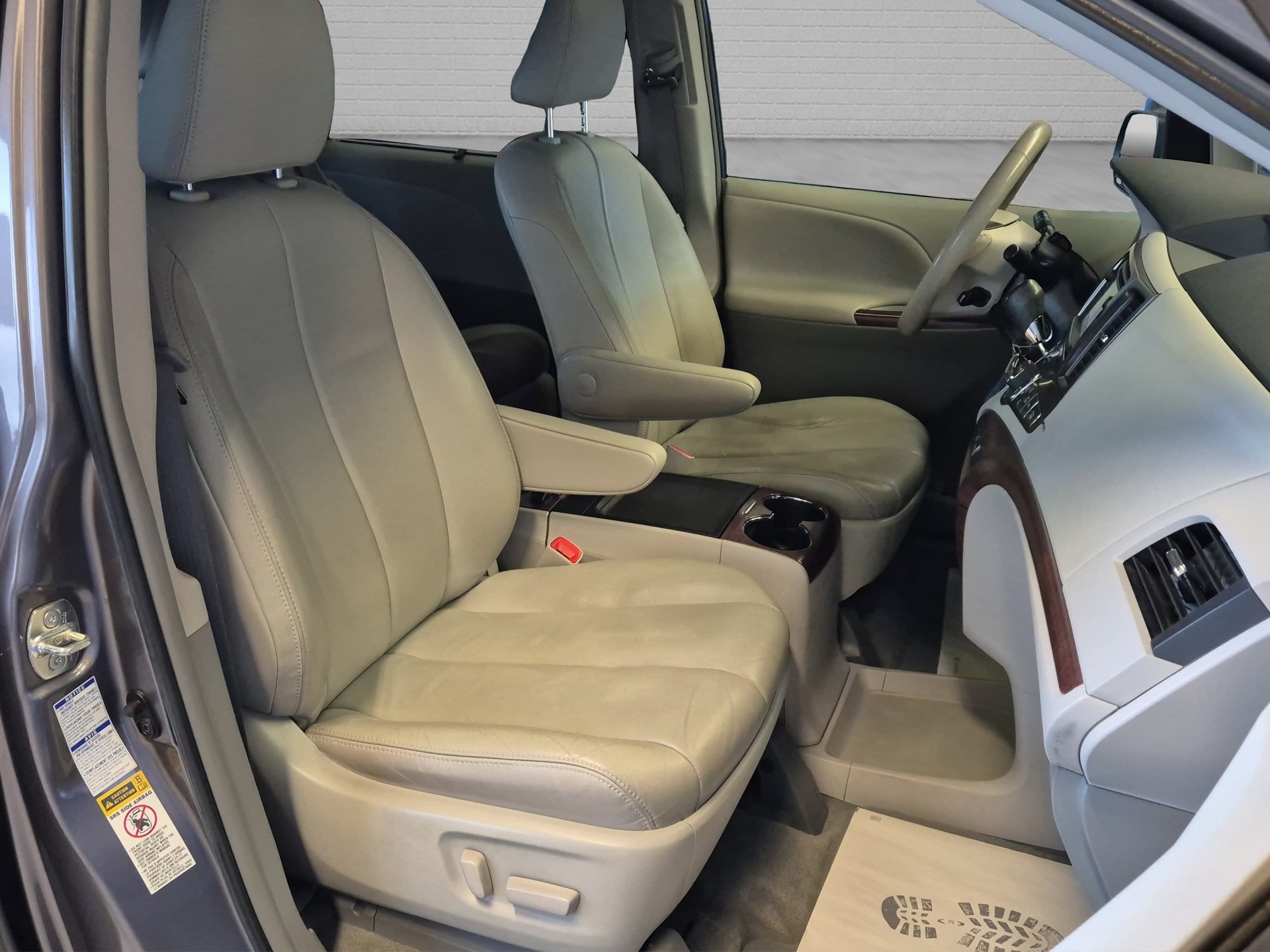 TOYOTA Sienna 3.5 A 4WD, 7-PLÄTZER-image-16