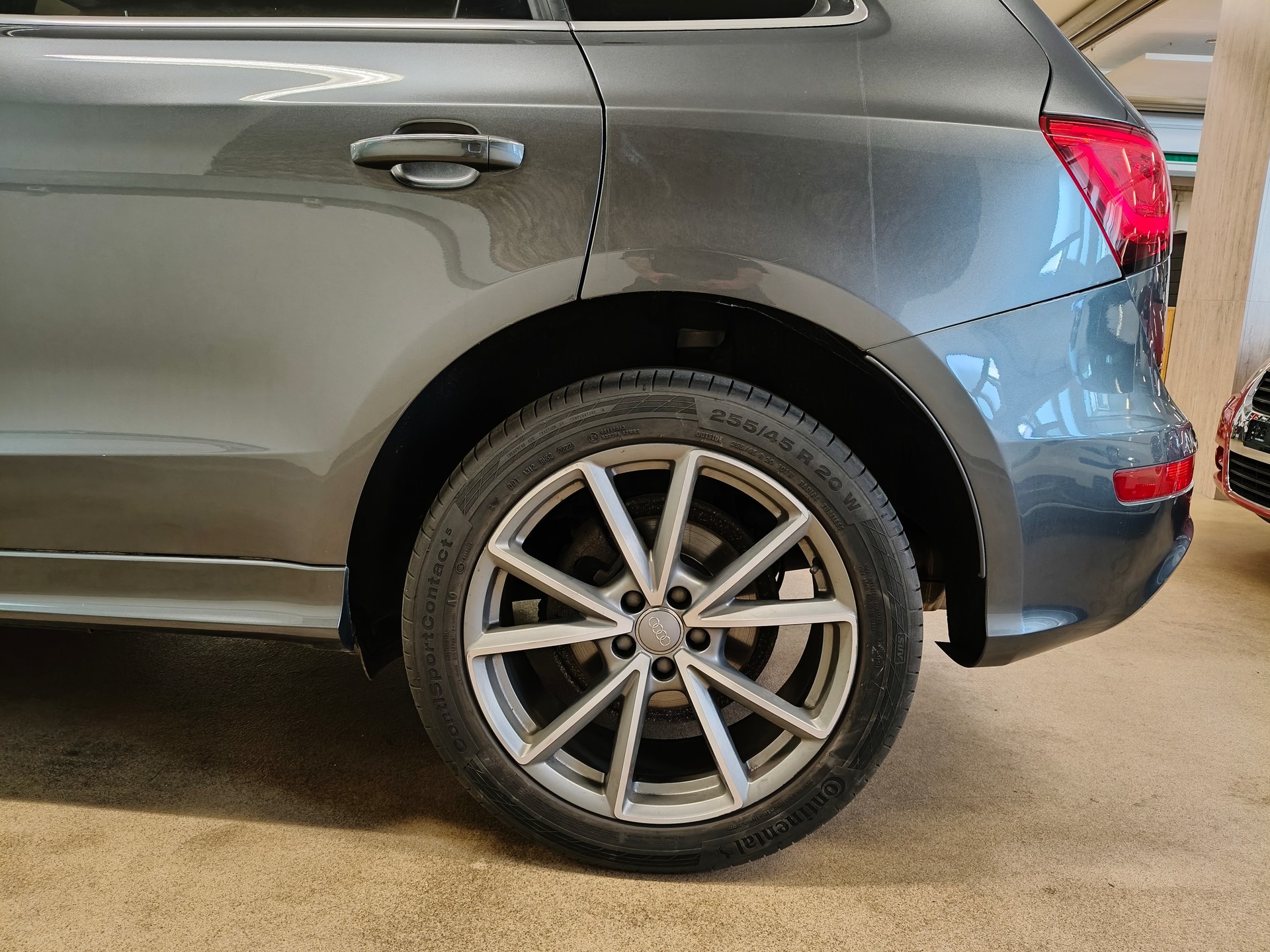 AUDI Q5 2.0 TDI quattro S-tronic-image-10