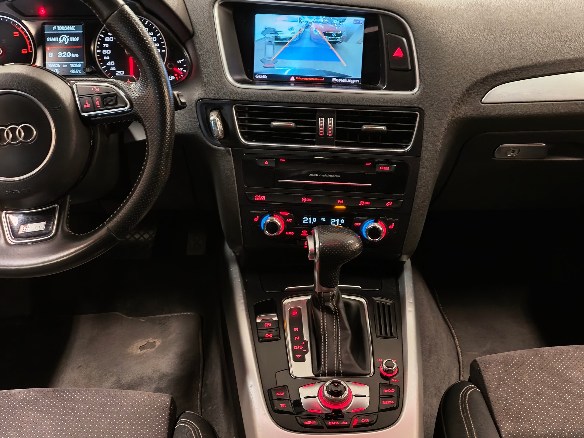 AUDI Q5 2.0 TDI quattro S-tronic-image-17