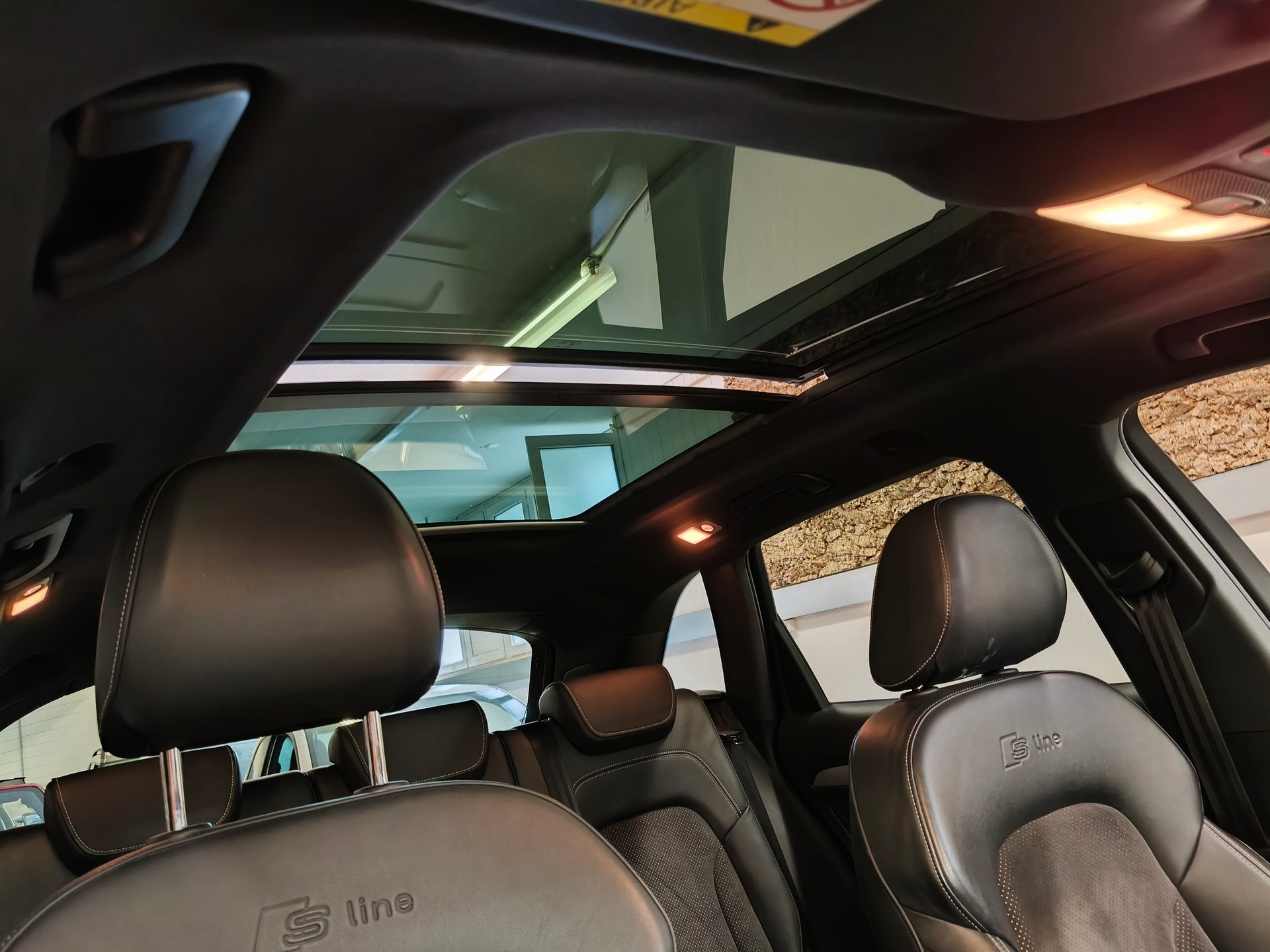 AUDI Q5 2.0 TDI quattro S-tronic-image-28