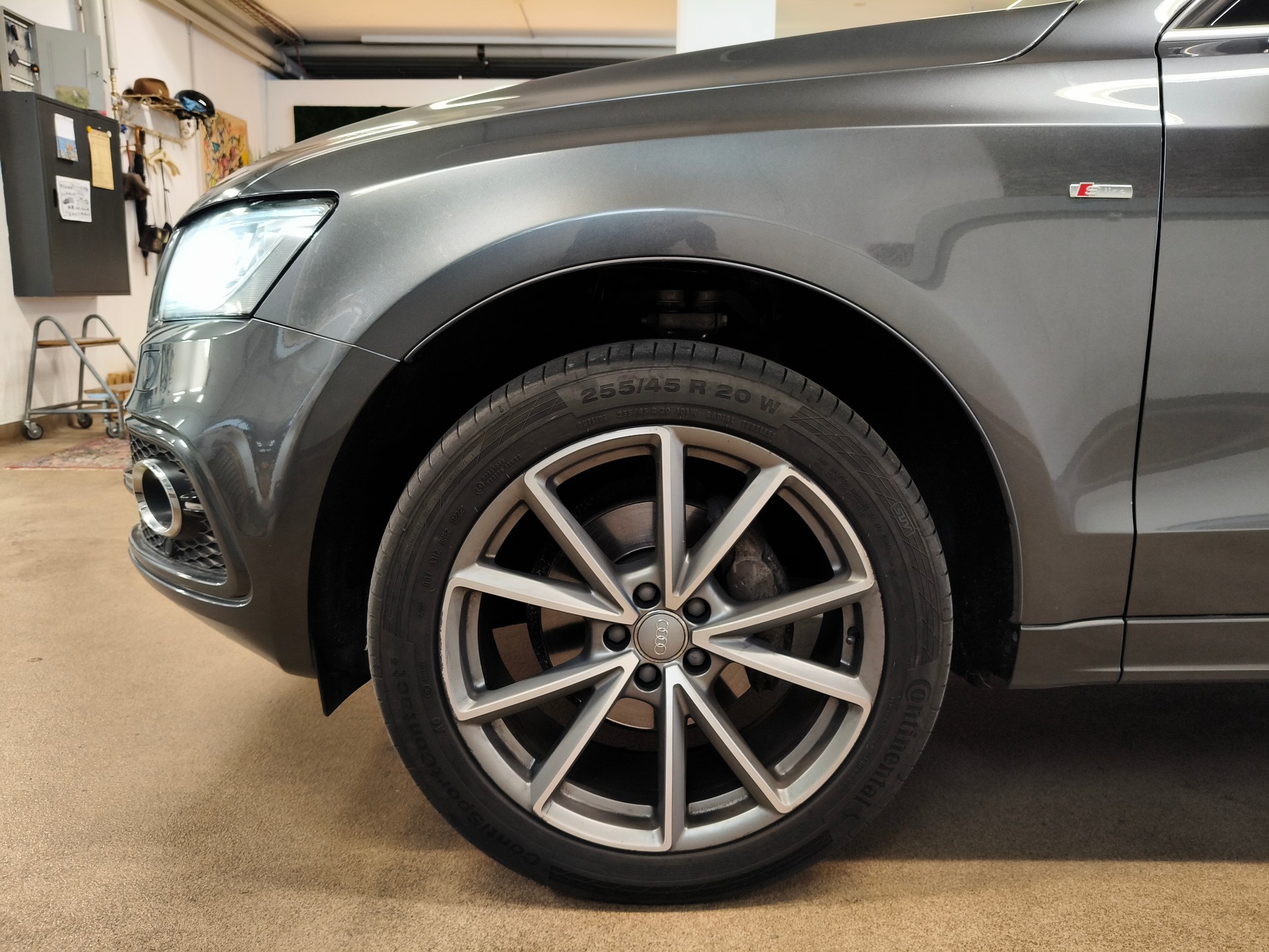 AUDI Q5 2.0 TDI quattro S-tronic-image-1