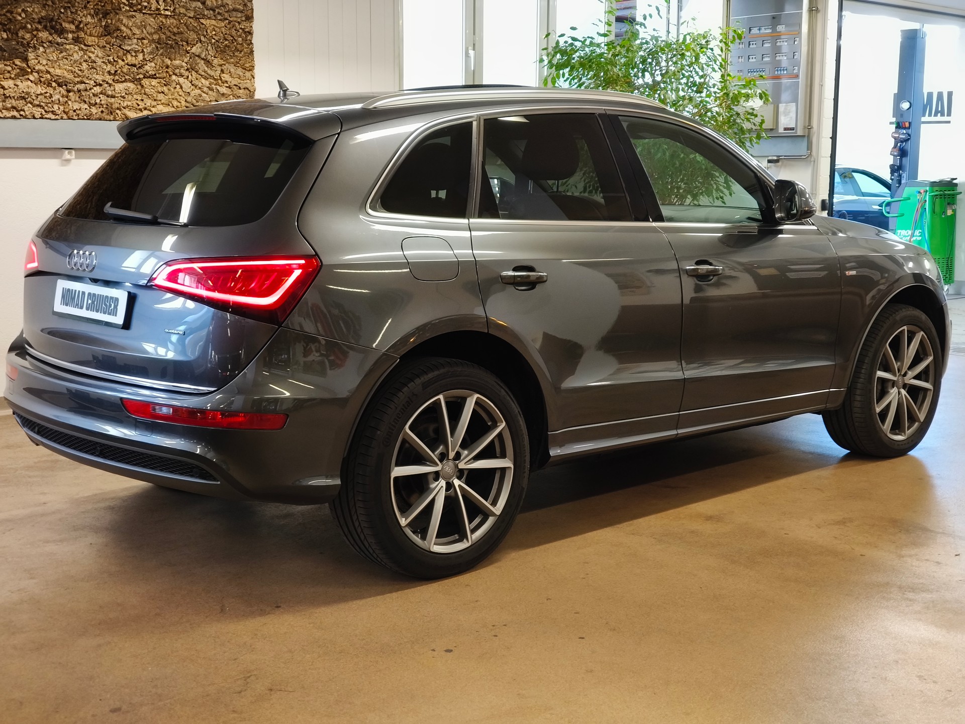 AUDI Q5 2.0 TDI quattro S-tronic-image-7