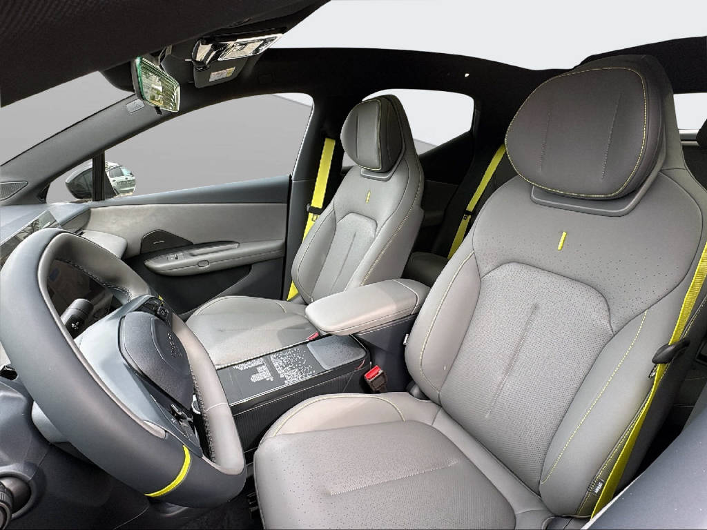 LYNK & CO 02-image-7
