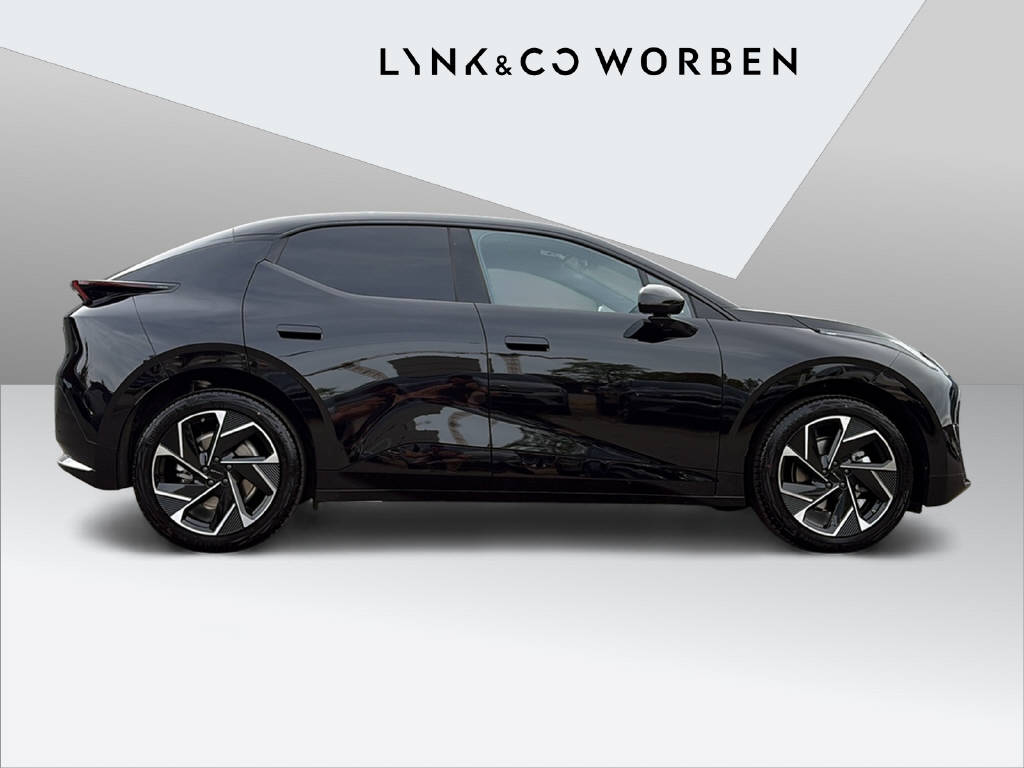 LYNK & CO 02-image-0
