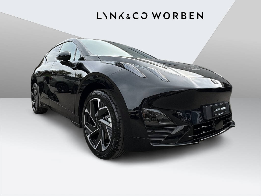 LYNK & CO 02-showroom-element-3