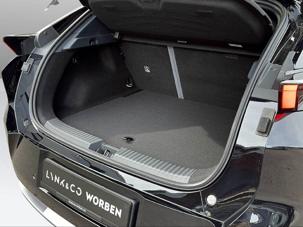 LYNK & CO 02-image-20