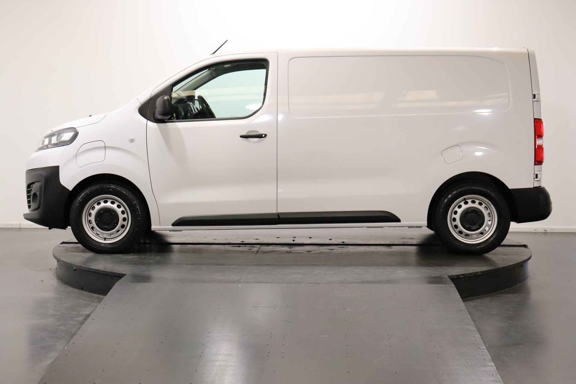 CITROEN e-Jumpy Kaw. M 75 kWh-showroom-element-1