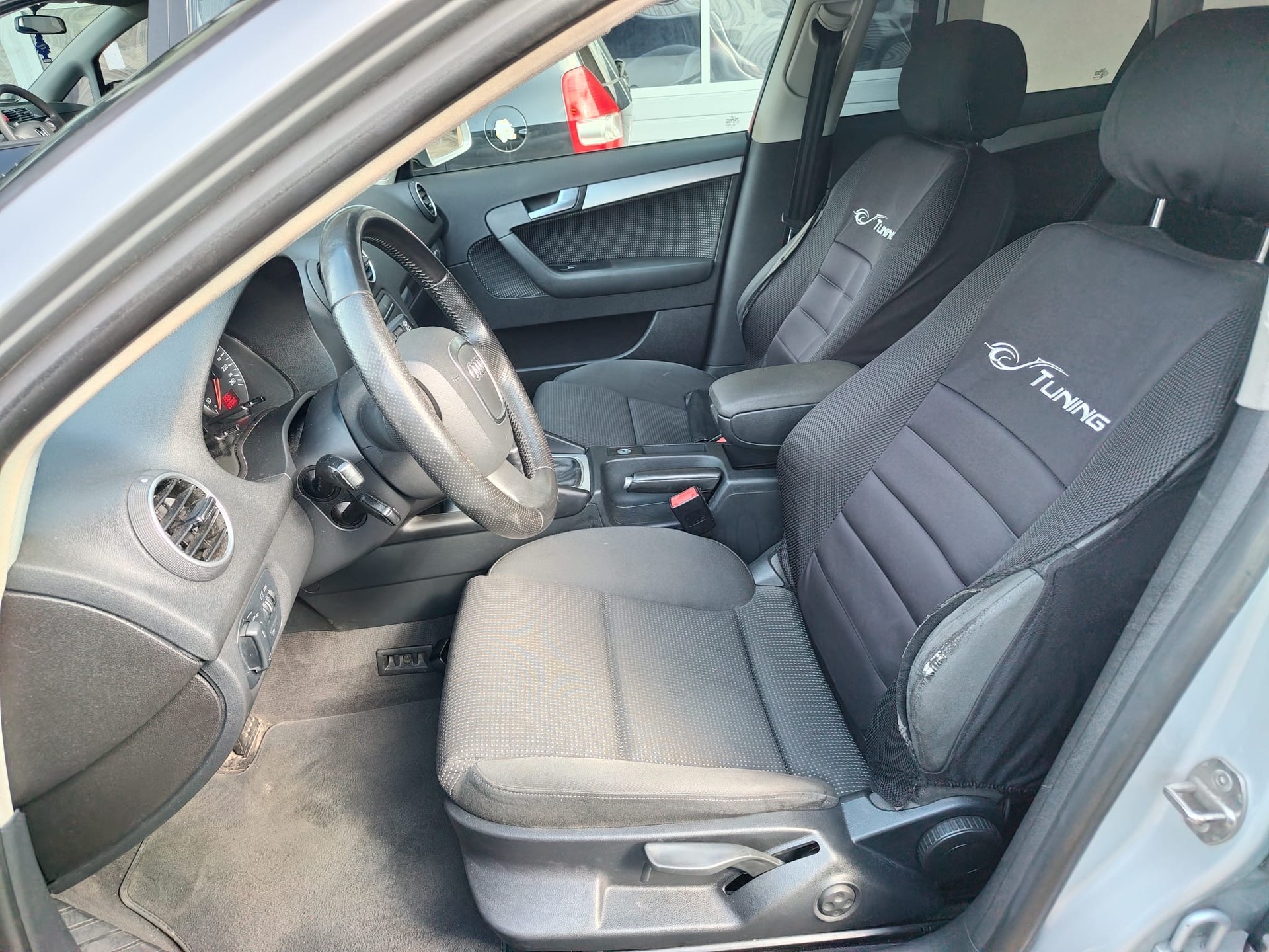 AUDI A3 Sportback 2.0 TDI Attraction quattro-image-5
