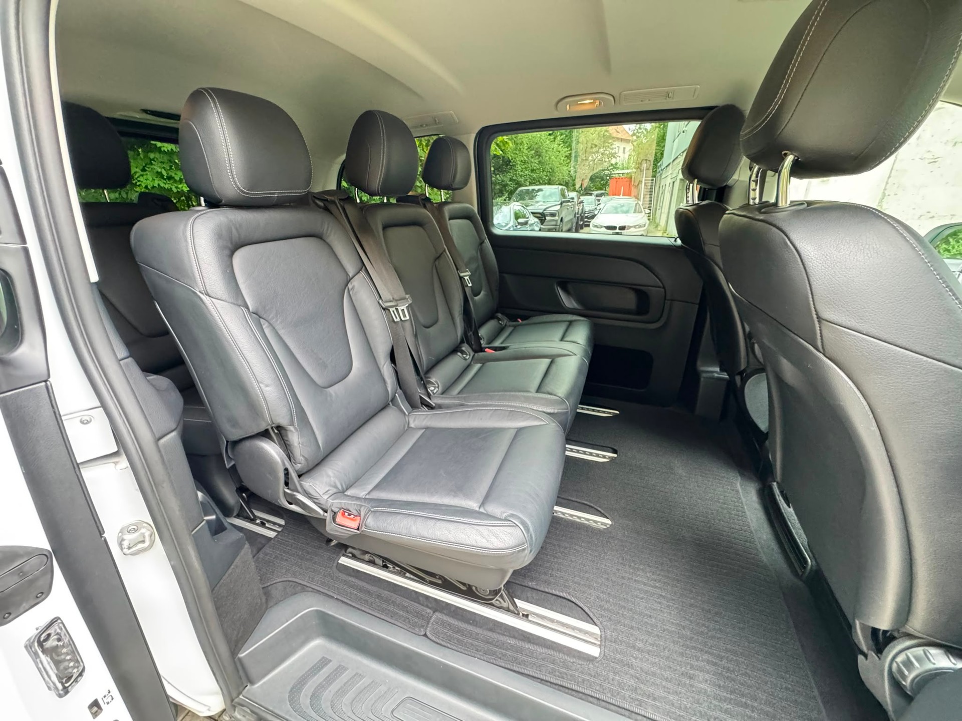 MERCEDES-BENZ V 220 d kompakt 4Matic 7G-Tronic-image-21