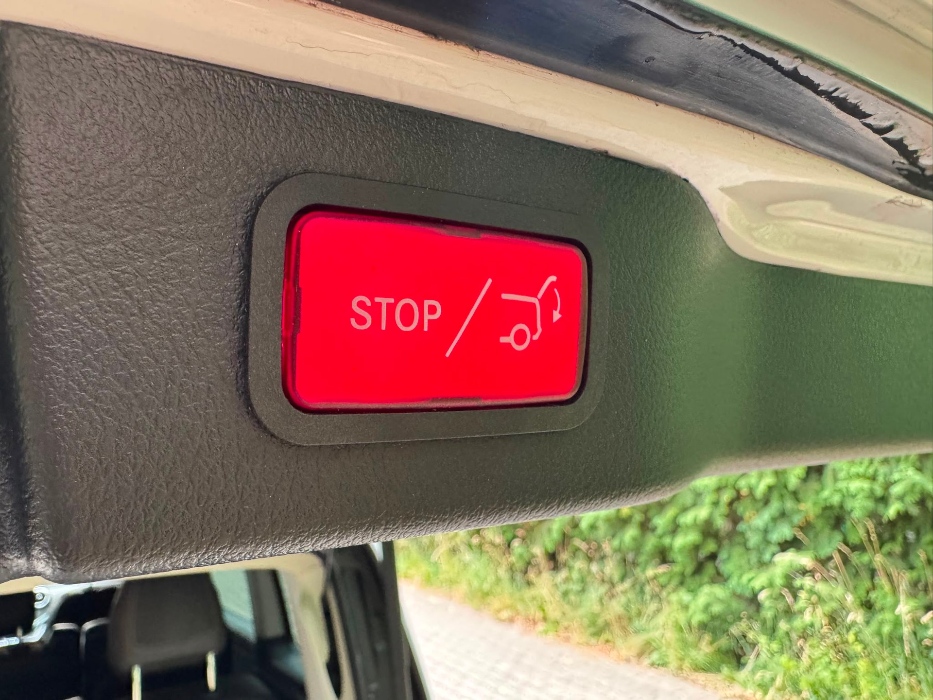 MERCEDES-BENZ V 220 d kompakt 4Matic 7G-Tronic-image-18