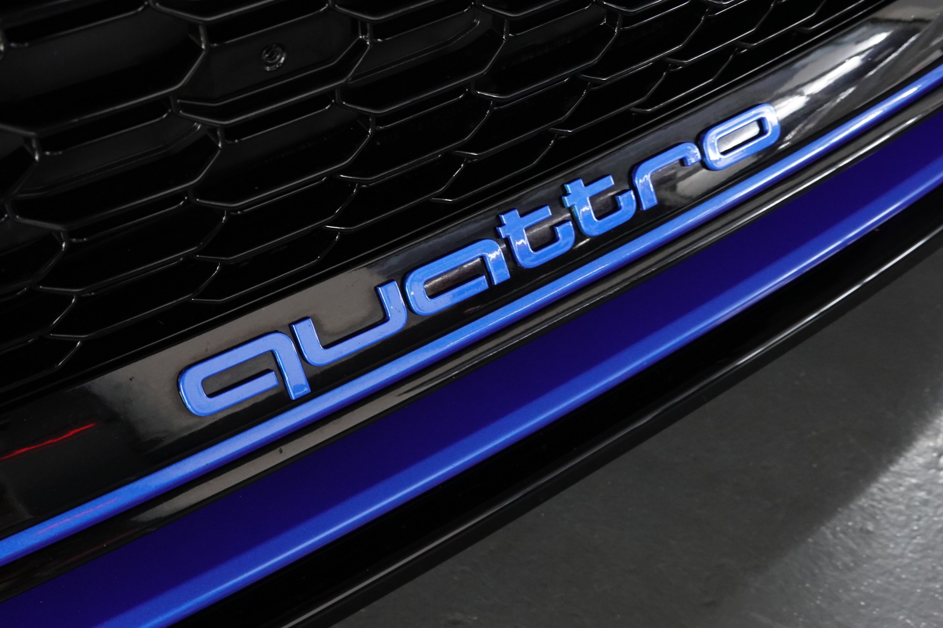 AUDI RS3 LIMOUSINE 2.5 TSI QUATTRO S-TRONIC CH-FZ SEDAN MILLTEK ON TOP-image-18