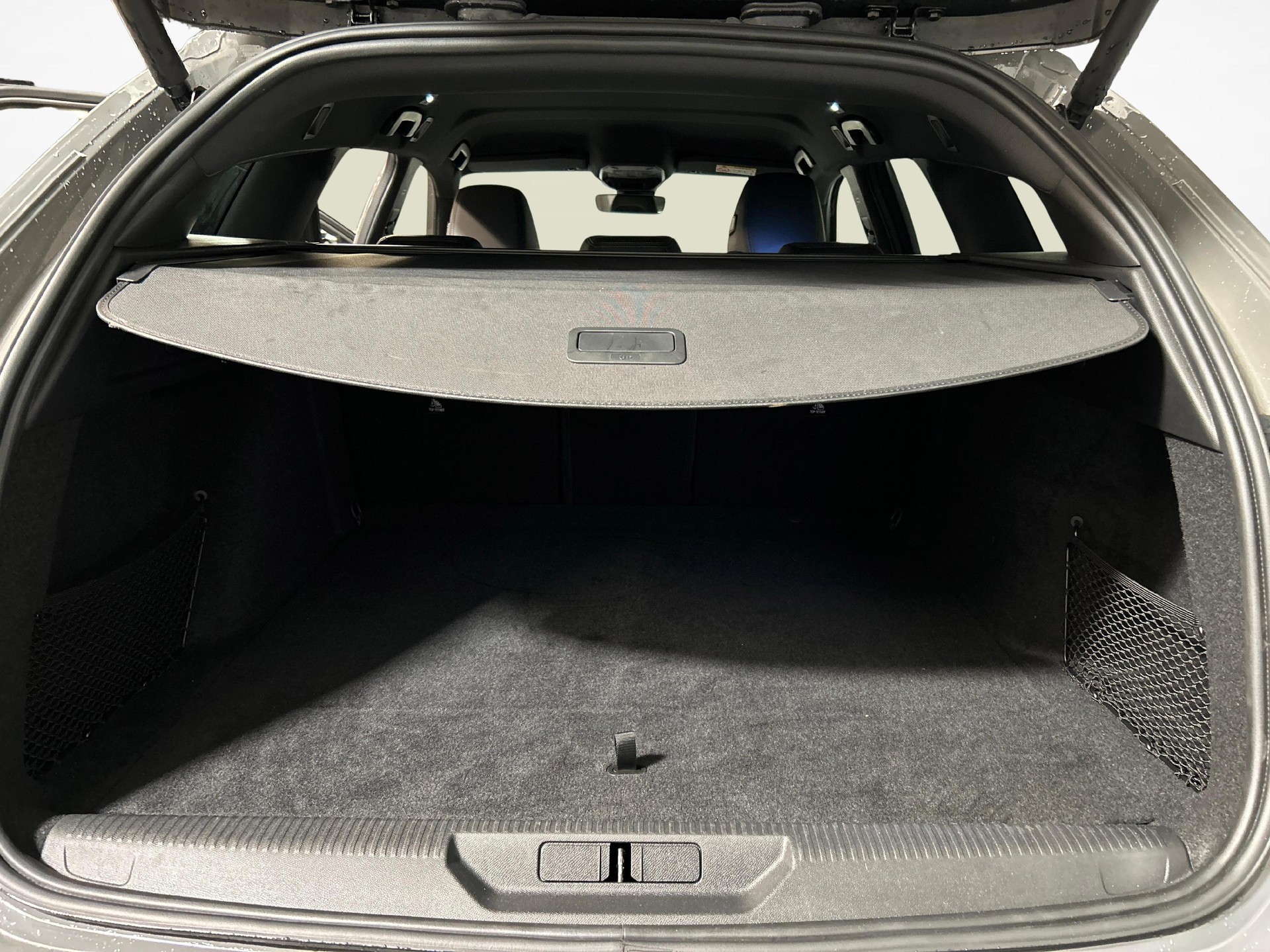 PEUGEOT 308 SW 1.6 PHEV 180 GT-image-12
