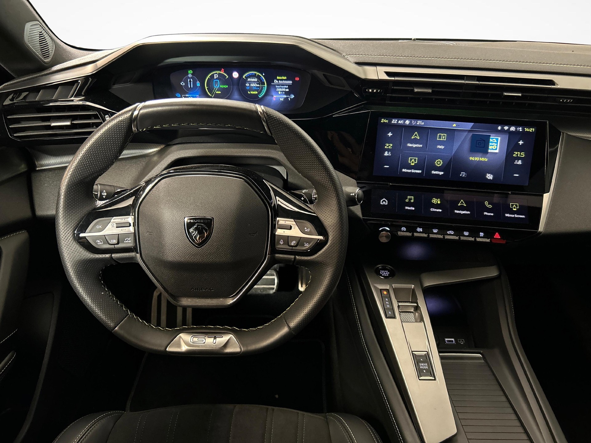 PEUGEOT 308 SW 1.6 PHEV 180 GT-image-6
