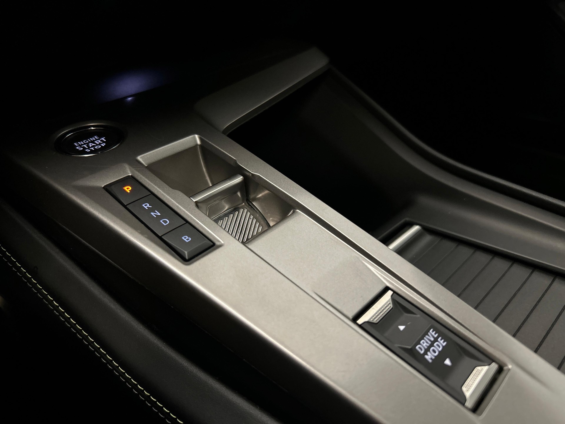 PEUGEOT 308 SW 1.6 PHEV 180 GT-image-14