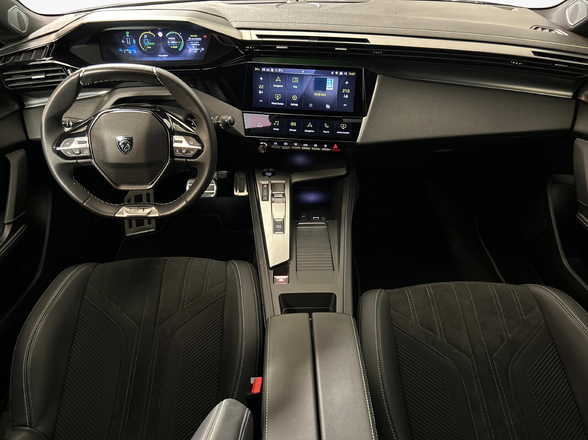 PEUGEOT 308 SW 1.6 PHEV 180 GT-image-6