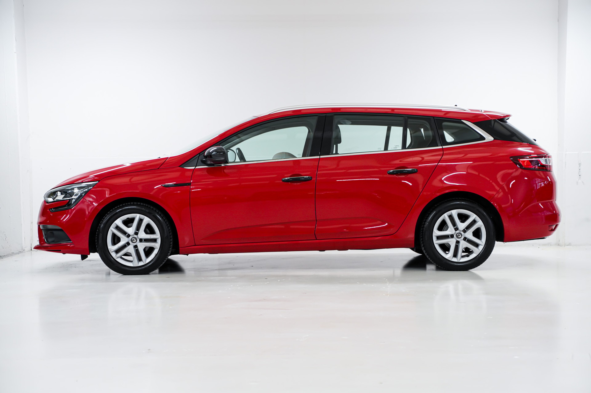 RENAULT Mégane Grandtour 1.5 dCi Business EDC-image-3