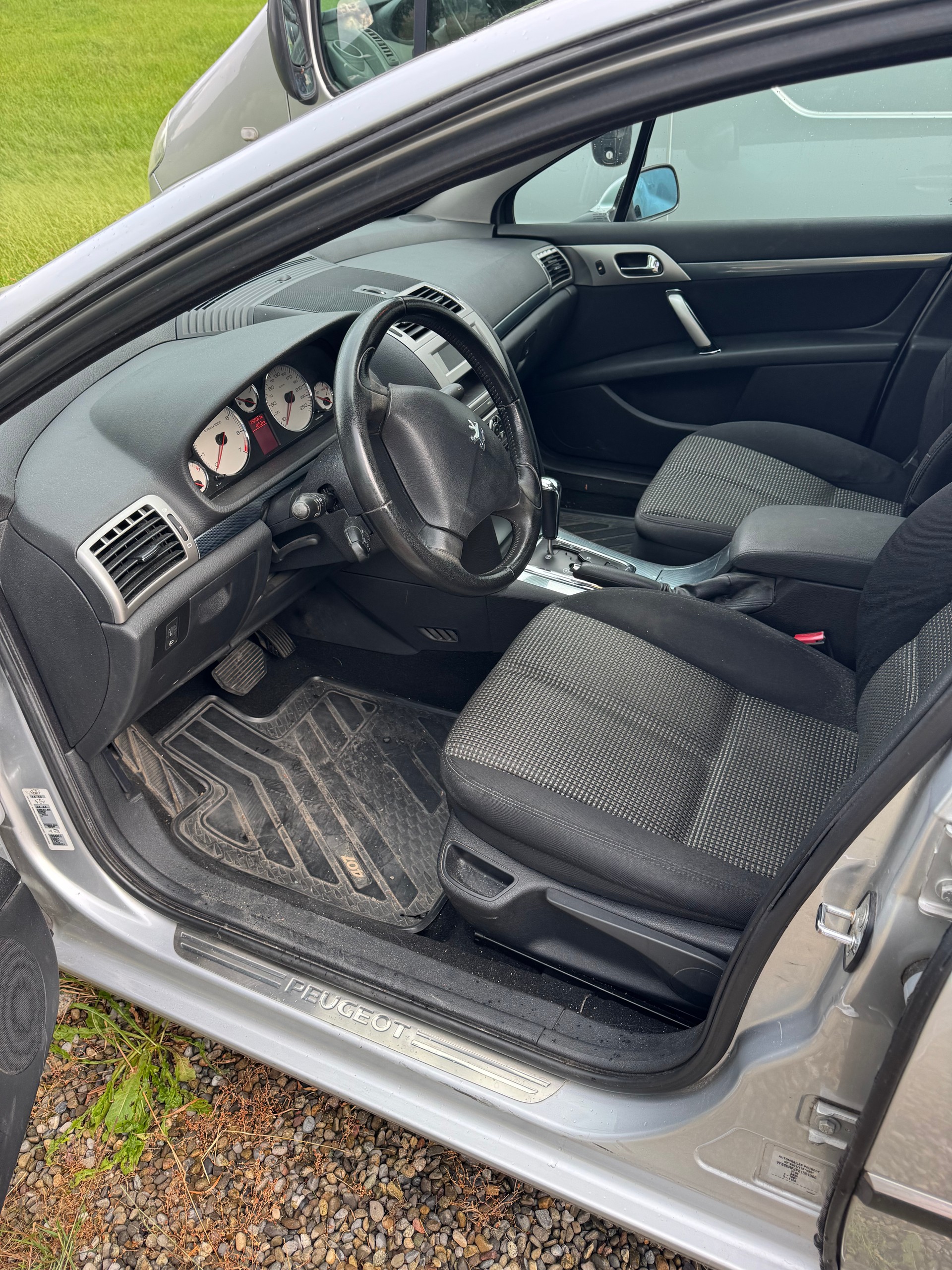 PEUGEOT 407 SW 2.0 ST Dynamic-image-4