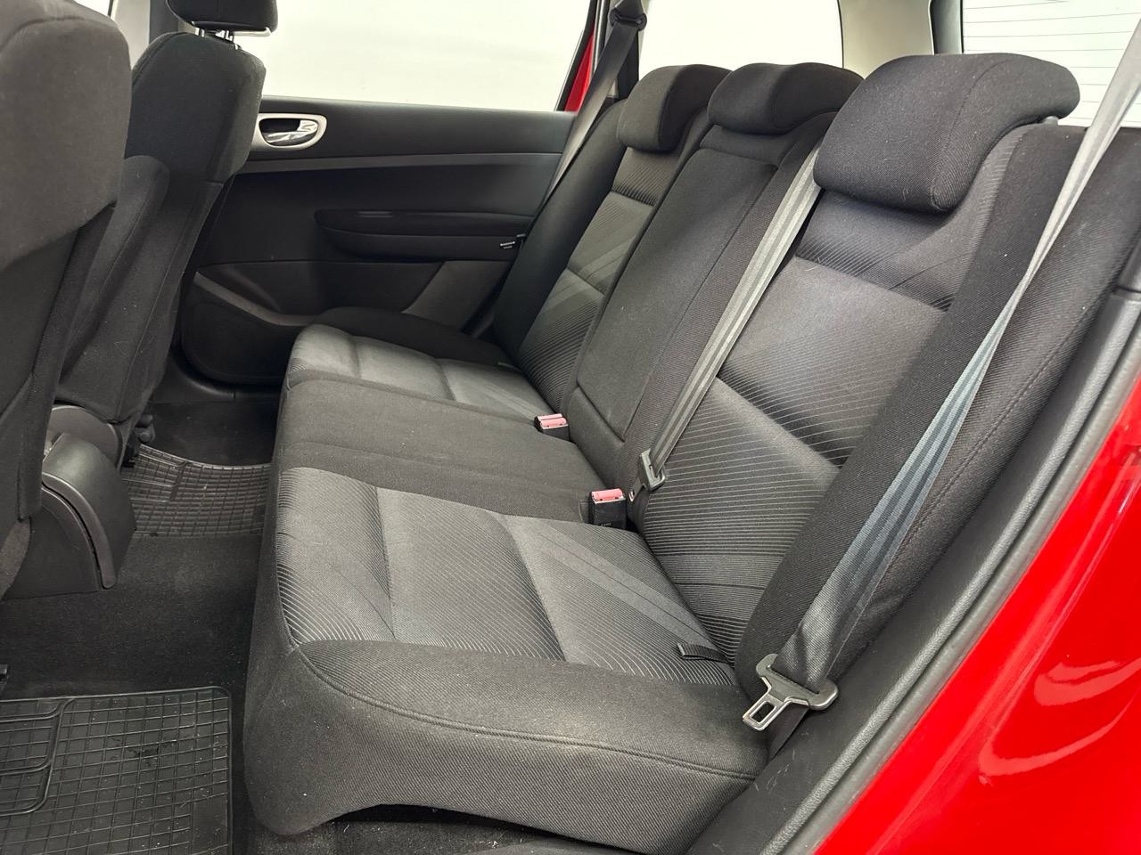 PEUGEOT 307 SW 2.0 16V Premium-image-8