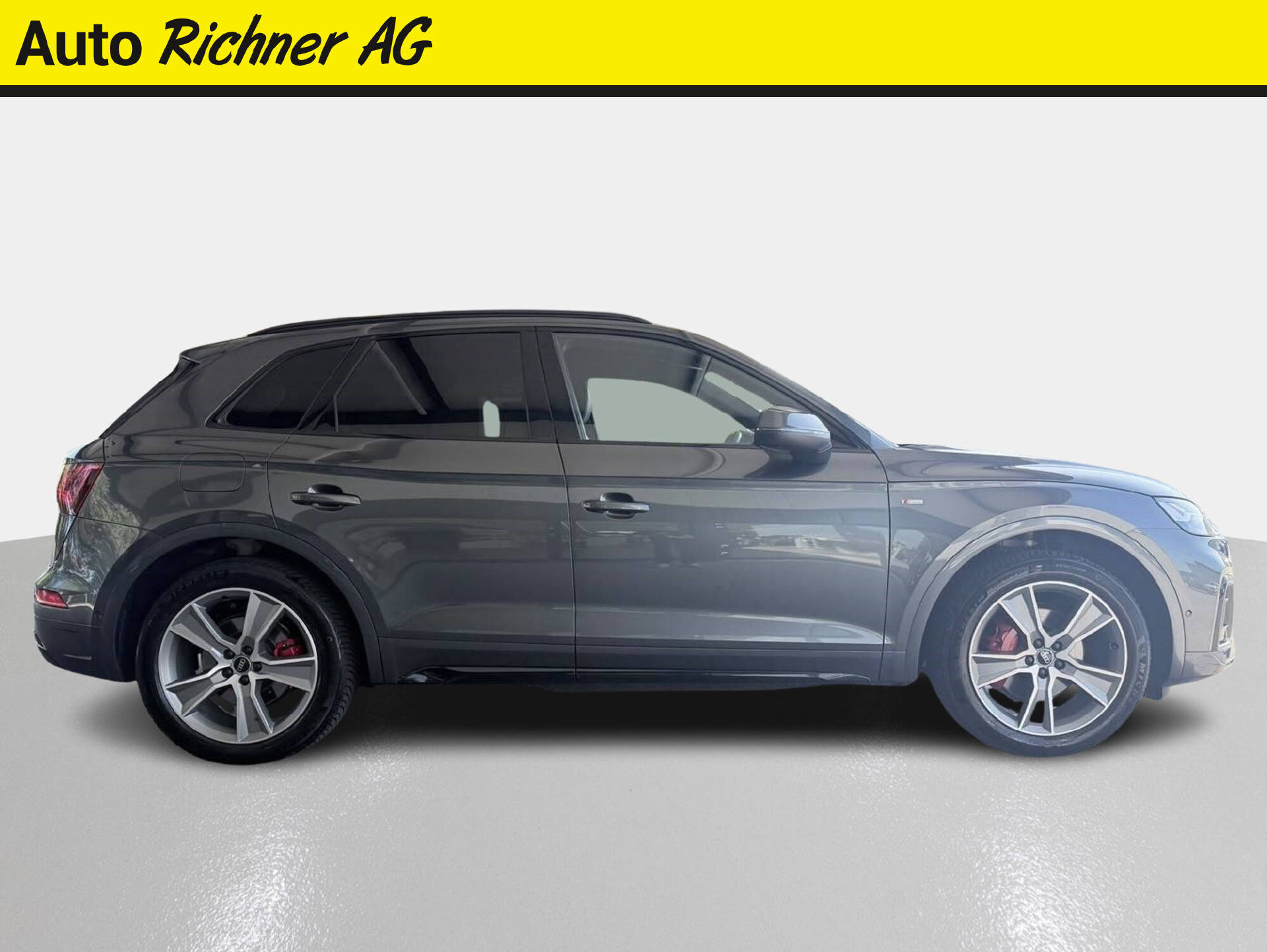 AUDI Q5 2.0 45 TFSI S Line quattro S-Tronic-showroom-element-2