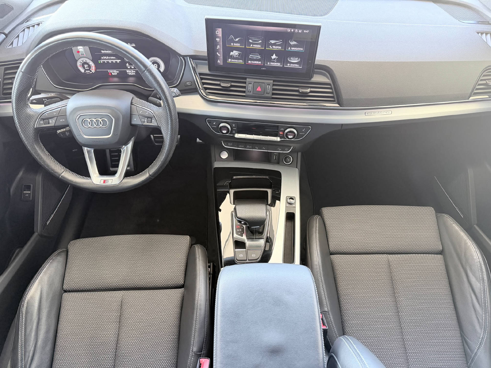AUDI Q5 2.0 45 TFSI S Line quattro S-Tronic-image-6
