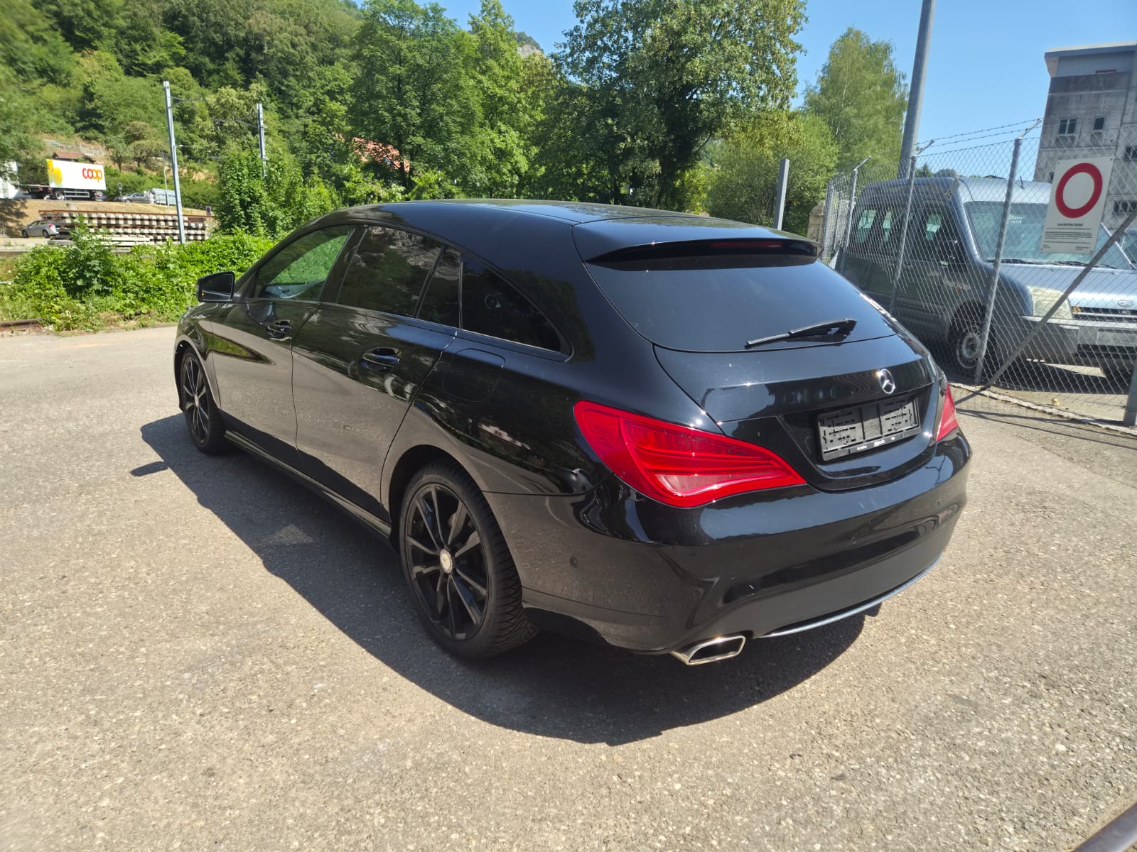 MERCEDES-BENZ CLA Shooting Brake 200 CDI Night Star 7G-DCT-showroom-element-2