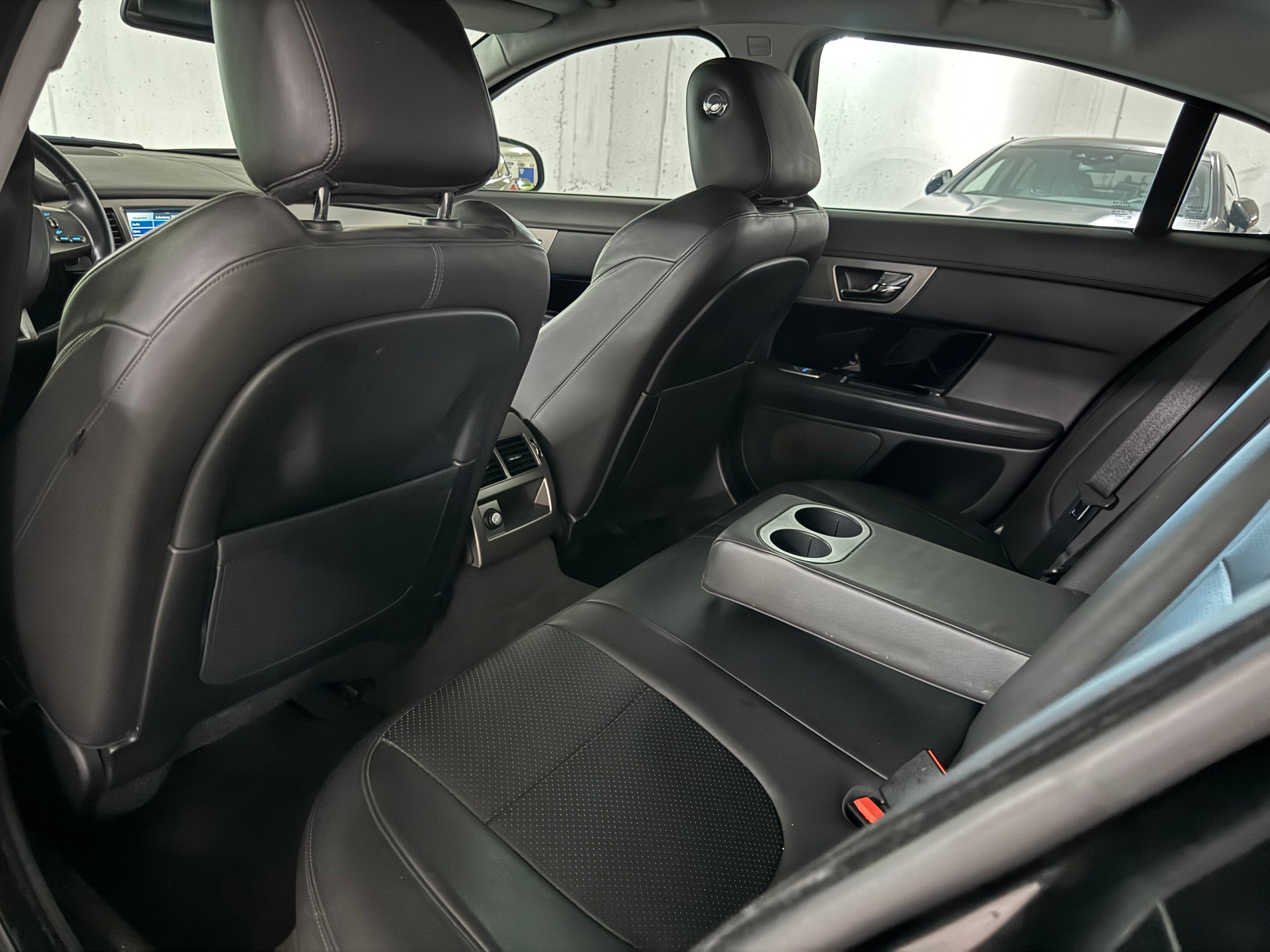 JAGUAR XF 3.0d S V6 Premium Luxury Exclusive-image-13