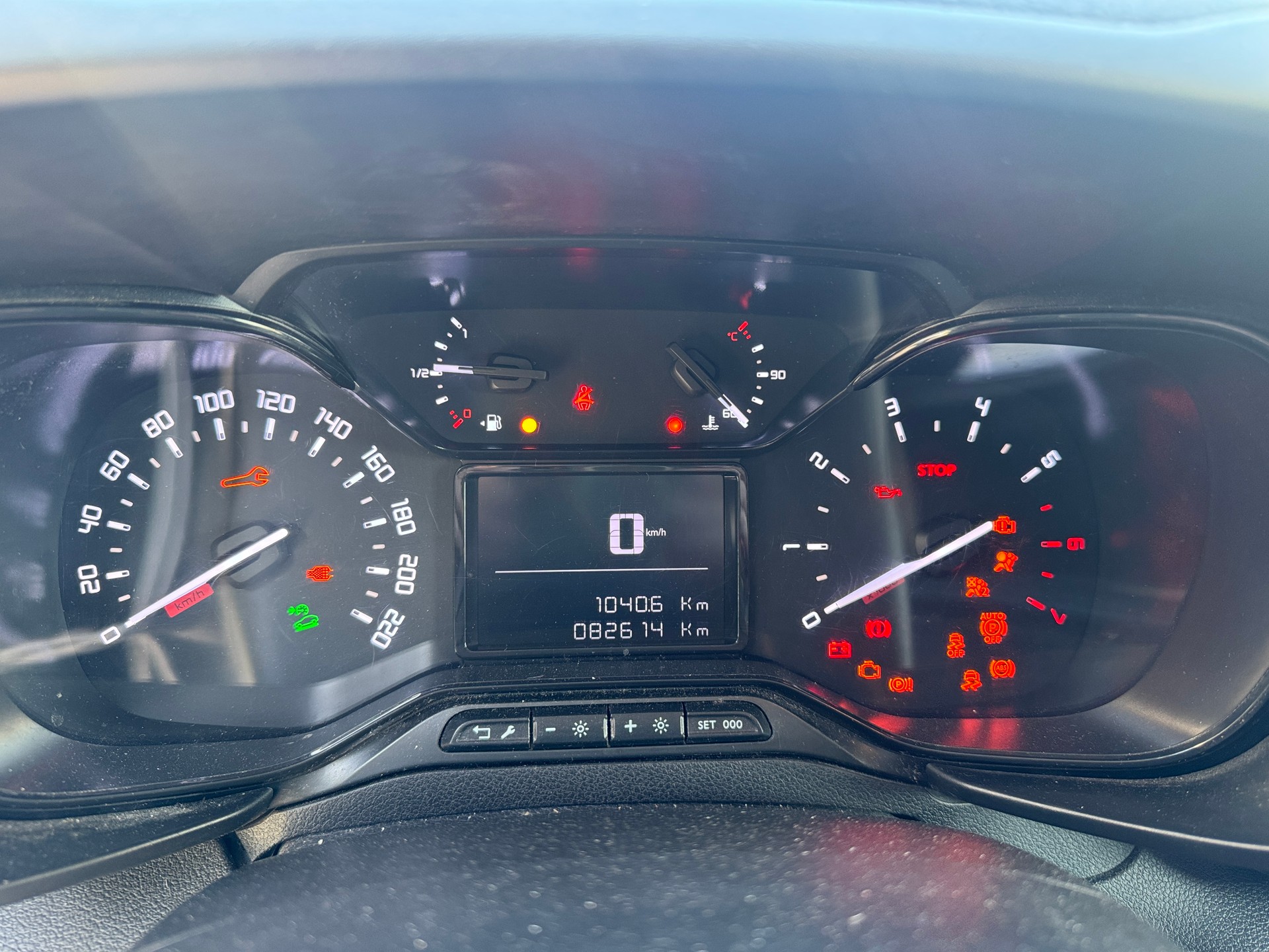 TOYOTA Proace City Van 1.5D Active Medium 4x4-image-4