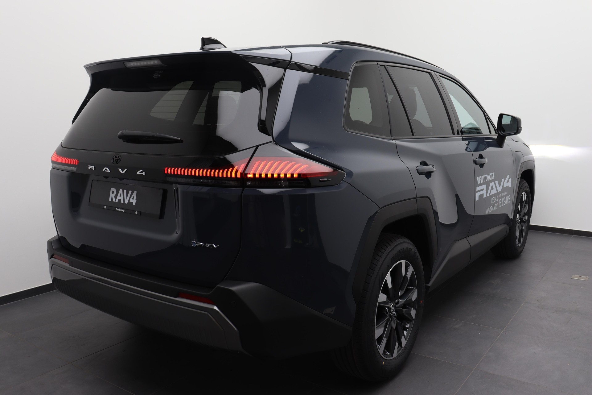 TOYOTA RAV4 2.5 Plug-In-Hybrid Trend-image-1