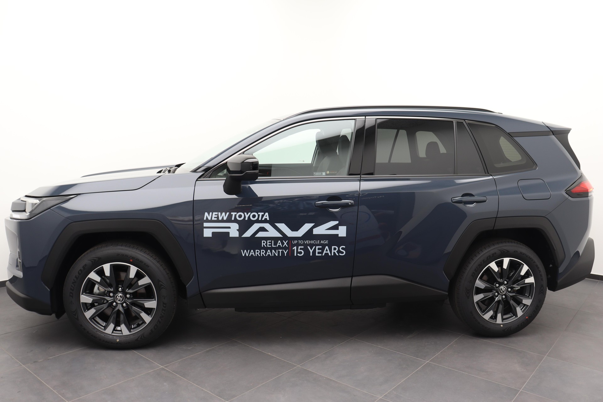 TOYOTA RAV4 2.5 Plug-In-Hybrid Trend-image-2