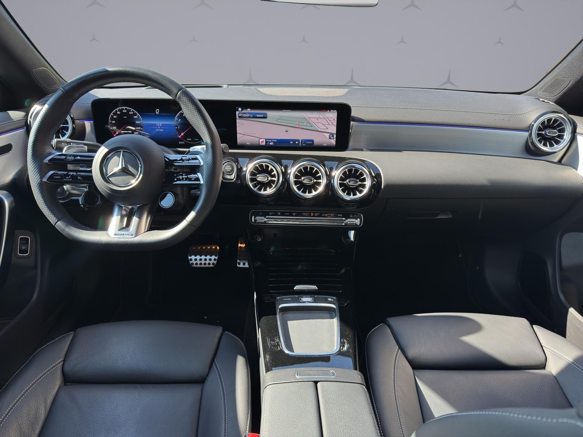 MERCEDES-BENZ CLA 35 AMG 4matic Shooting Brake-image-13