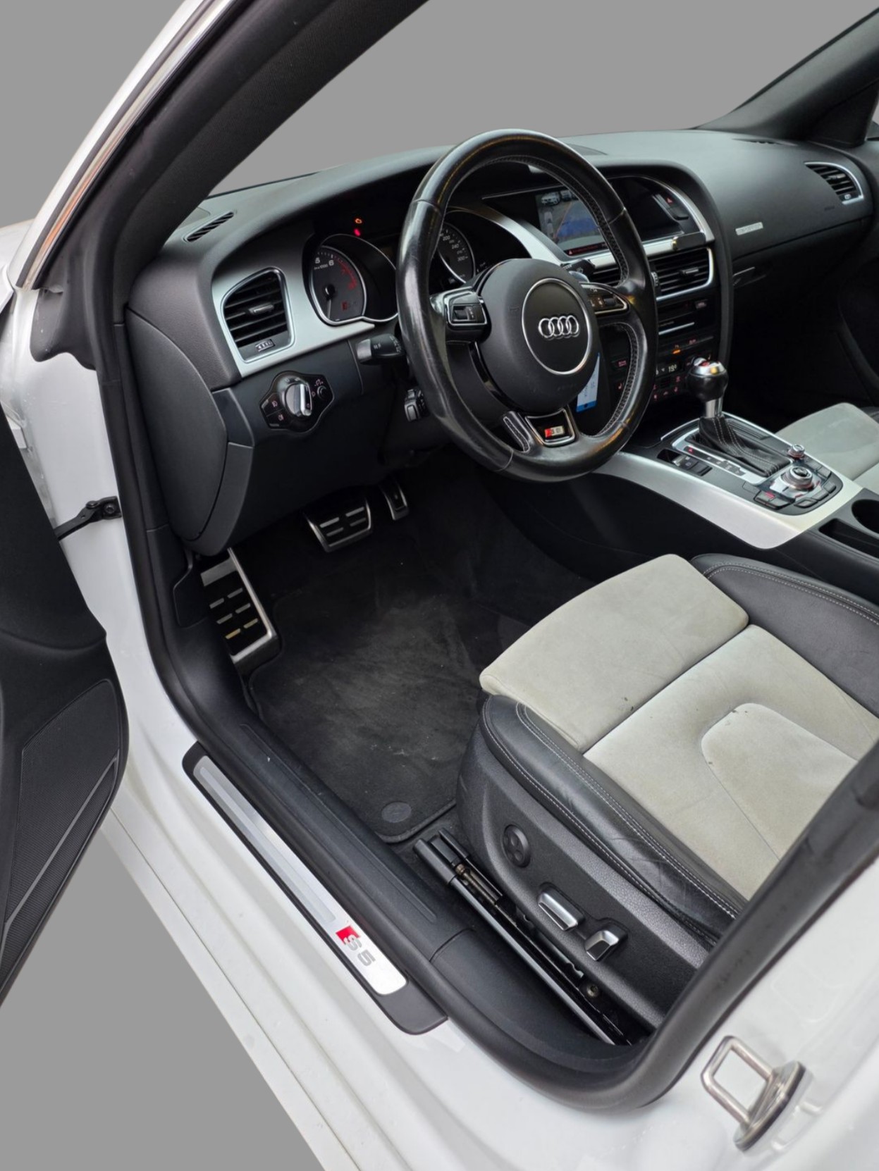 AUDI S5 Sportback 3.0 TFSI quattro S-tronic-image-11