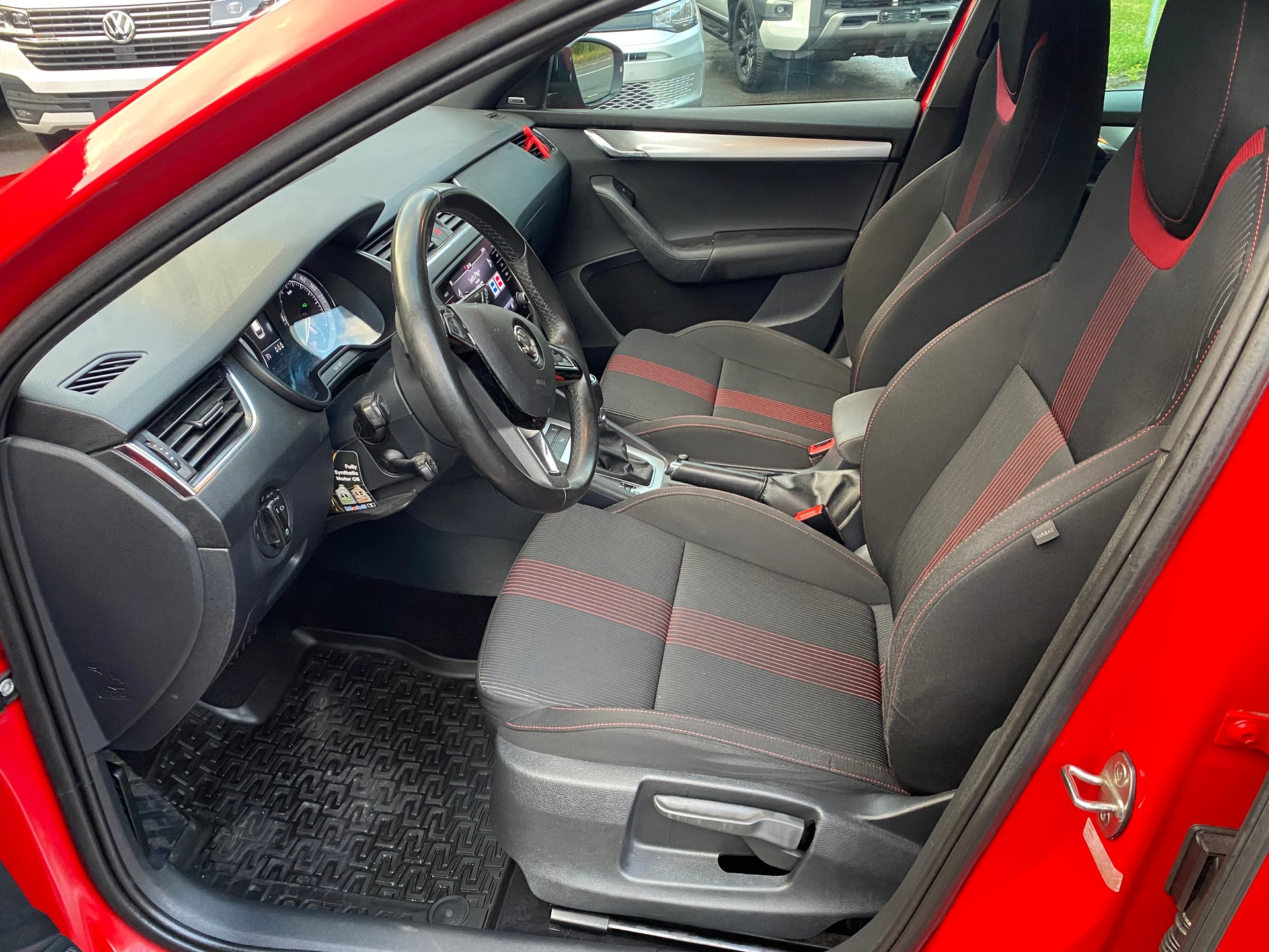SKODA Octavia Combi 2.0 TSI Ambition 4x4 DSG-image-2