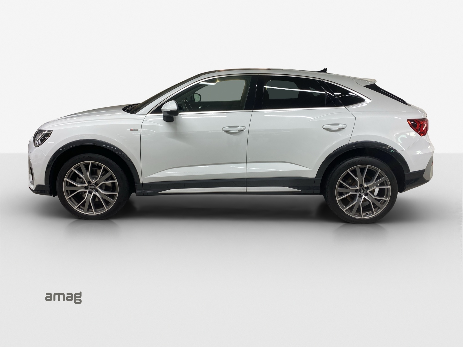 AUDI Q3 Sportback 40 TDI S line Attraction quattro S-tronic-image-1