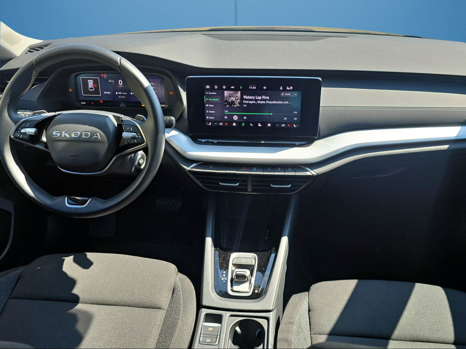 SKODA Octavia Combi 1.5 TSI mHEV DSG Selection Launch-image-9