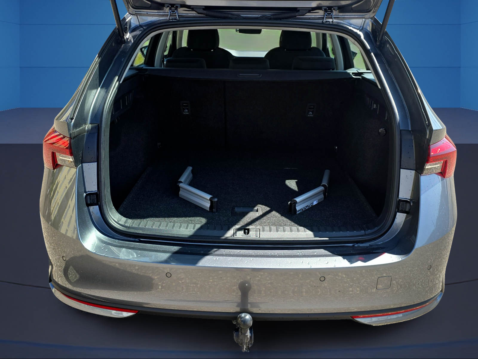 SKODA Octavia Combi 1.5 TSI mHEV DSG Selection Launch-image-8