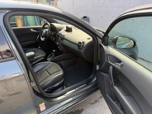 AUDI 1.4 TFSI Ambition S-Tronic-image-6